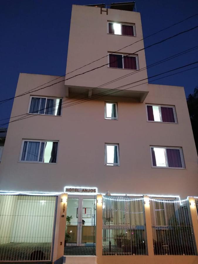 Hotel Anjos Ltda 그라바타이 외부 사진